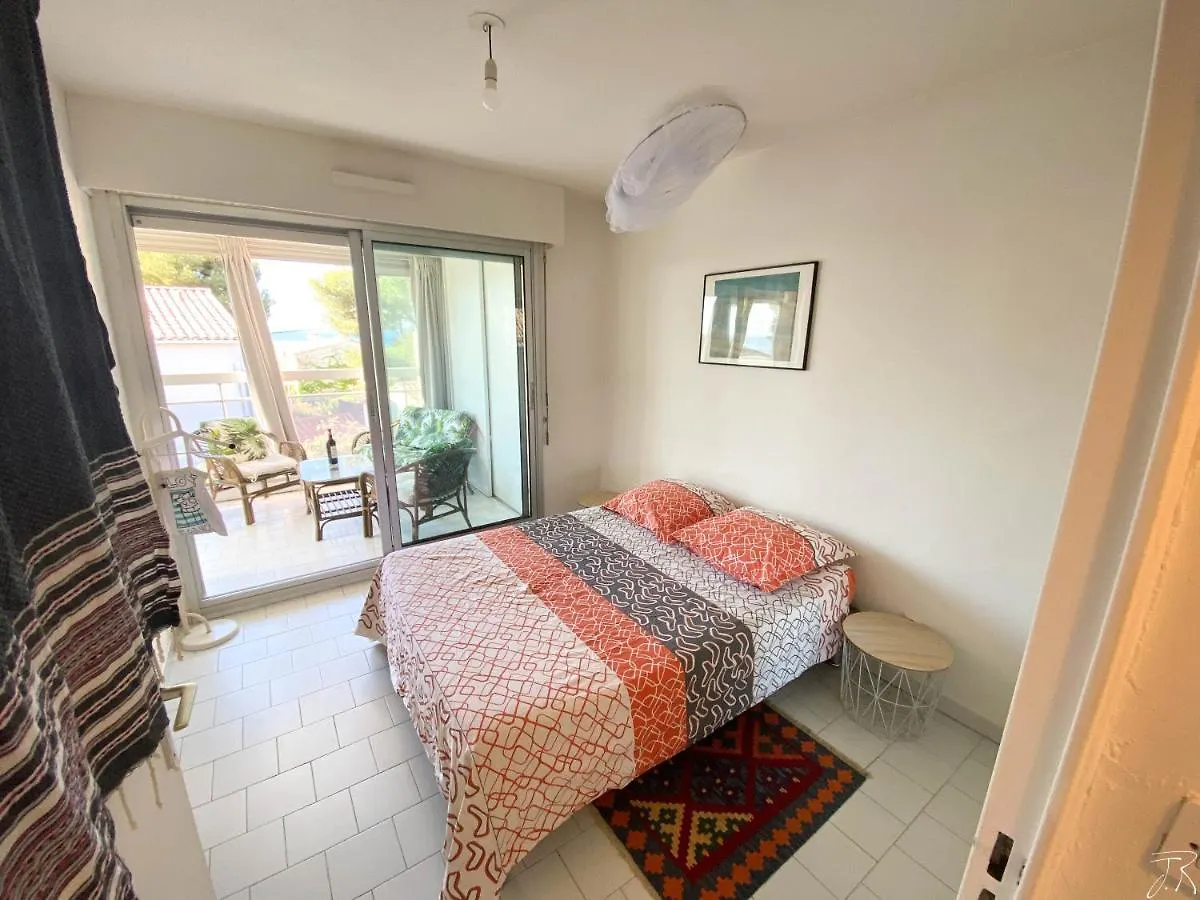 Appartement Vue Mer Le Chant Des Cigales Sausset-les-Pins 0*,  France